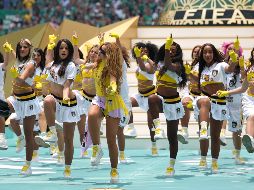 Miles de fans comenzaron a analizar cada minuto de la presentación de Shakira en el Estadio Ciudad de México para encontrar pistas. AP/E. Verdugo