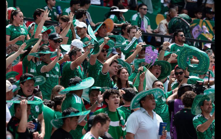 El ambiente mundialista llegó hasta el sector político mexicano, ¡todos se contagiaron! EFE/J. Méndez