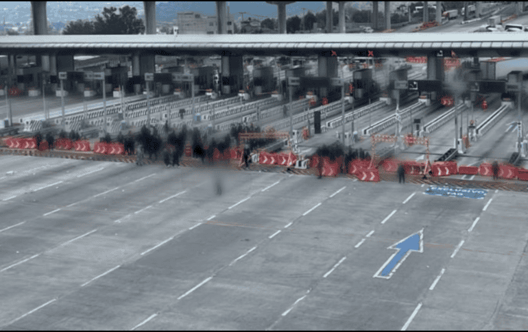 La protesta de los manifestantes de Ayotzinapa se enmarca en una crisis de desapariciones que sigue agravándose en el país. X/@GN_Carreteras Guardia Nacional Carreteras
