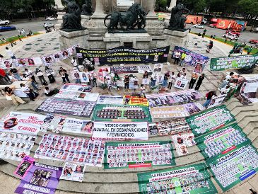 Familias buscadoras exigieron garantías para ejercer su derecho a la protesta y pidieron que ningún evento deportivo sea utilizado para invisibilizar la crisis de personas desaparecidas. EFE/ARCHIVO