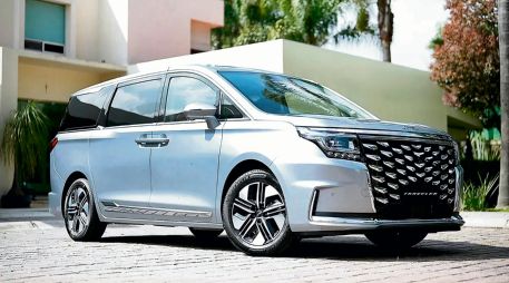 Traveler. Una de las principales ventajas de esta minivan es su amplitud. ESPECIAL