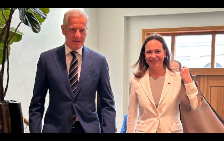María Corina Machado en una reunión con el primer ministro noruego, Jonas Gahr Støre. EFE/Vocería Oficial de Venezuela