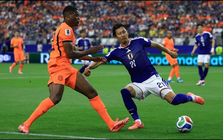 Con goles de gran factura y emociones hasta el final, Japón reaccionó dos veces para firmar un espectacular 2-2 ante Países Bajos. AFP.
