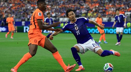 Con goles de gran factura y emociones hasta el final, Japón reaccionó dos veces para firmar un espectacular 2-2 ante Países Bajos. AFP.