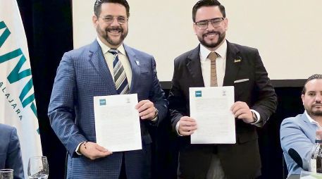 Armando Mora Zamarripa, presidente de la Asociación Mexicana de la Industria de la Construcción, delegación Jalisco y Jahaziel Castañeda González, presidente de Asociación Mexicana de Profesionales Inmobiliarios Guadalajara. ESPECIAL