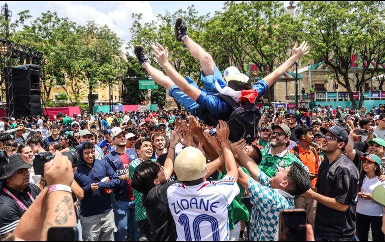 El tradicional grito de “¡Quiere volar!” se ha convertido en uno de los momentos más esperados del FIFA Fan Festival de Guadalajara. EL INFORMADOR/ A. NAVARRO.