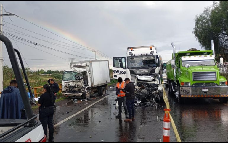 Esta tarde la carretera a Chapala dejó saldo de cuatro personas lesionadas. SUN / ARCHIVO