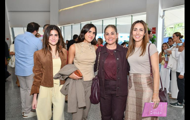 María Urrea, Isabella Urrea, María Fernanda Gómez sales y Mirna González. GENTE BIEN JALISCO / Revista del 19 de junio 2026