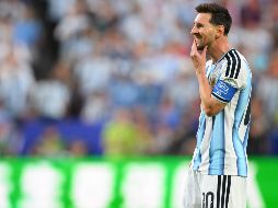 LIONEL MESSI. El árbitro polaco Szymon Marciniak decidió no mostrarle la tarjeta roja, y el VAR brilló por su ausencia. IMAGO7 / A. Hancock