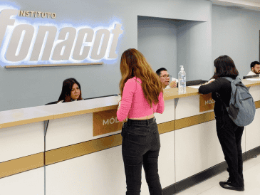 Fonacot señaló que este producto ofrece tasas de interés preferenciales desde 8.9%, nivel que se ubica por debajo de diversas opciones disponibles en la banca tradicional. FONACOT