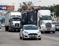 Estados Unidos les exige el dominio del inglés a los operadores de camiones de carga luego de una disposición aprobada en el 2025. EL INFORMADOR/ARCHIVO