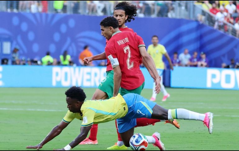 Entre las sorpresas está Brasil, que en su debut cedió puntos al empatar 1-1 frente a Marruecos. EFE / O. Fedorova