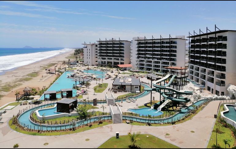 Dreams Estrella del Mar Mazatlán Golf & Spa Resort. GENTE BIEN • X. MARTÍNEZ.