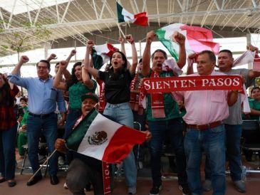 Mery Pozos acompañó a más de mil personas que se reunieron para apoyar a la Selección Mexicana, ESPECIAL