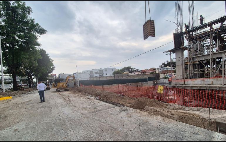 El ingeniero informó que la intervención realizada en la lateral de esta avenida, entre Andrómedra y Pléyades, incluyó la sustitución de aproximadamente 120 metros de extensión y hasta 8 de profundidad. EL INFORMADOR / R. BOBADILLA