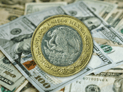 De acuerdo con los datos oficiales publicados por Banxico, el tipo de cambio finalizó la sesión ubicándose en los 17.3345 pesos por cada unidad de la divisa norteamericana. ESPECIAL / CANVA