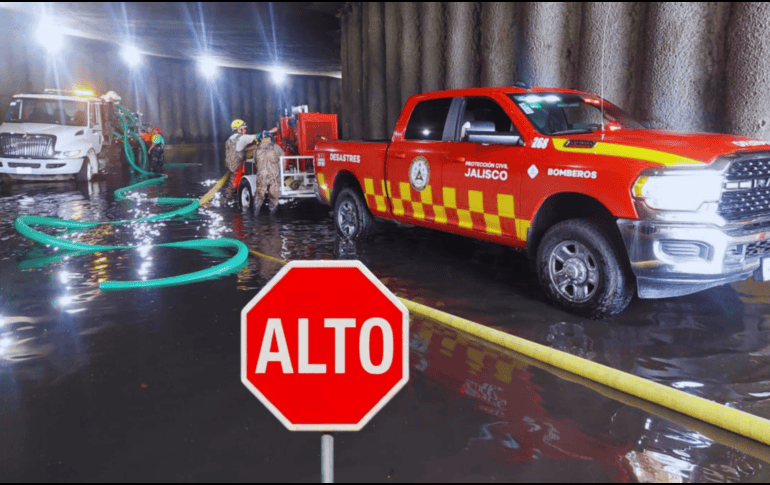 Protección Civil exhorta a la ciudadanía a extremar precauciones, evitar zonas de riesgo y seguir las indicaciones oficiales mientras continúa el operativo de atención.