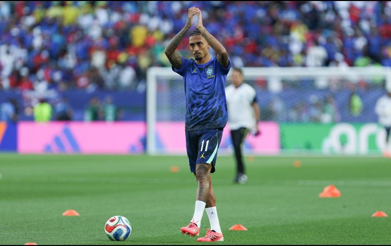 La Confederación Brasileña de Futbol confirmó mediante estudios médicos que el delantero sufrió una lesión muscular en el muslo derecho. EFE