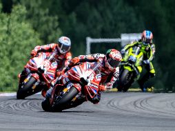 Marc Márquez se impuso en Brno por delante de Ai Ogura y Francesco Bagnaia para recortar distancias en el campeonato. EFE.