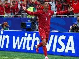 Cristiano Ronaldo es el primer futbolista en marcar en seis ediciones distintas de la Copa del Mundo. EFE / M. A. Lopes