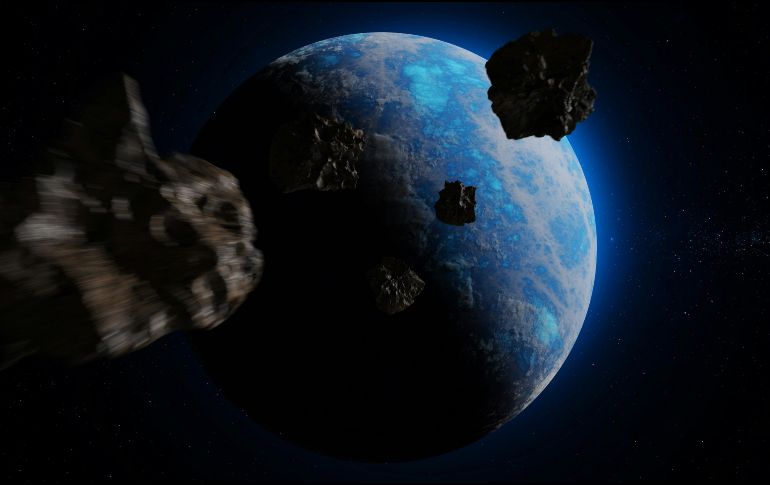 Los impactos de asteroides tan grandes son extremadamente raros, pero las rocas de tamaño pequeño y mediano son mucho más comunes en el sistema solar -y aun así pueden causar daños graves. Unsplash