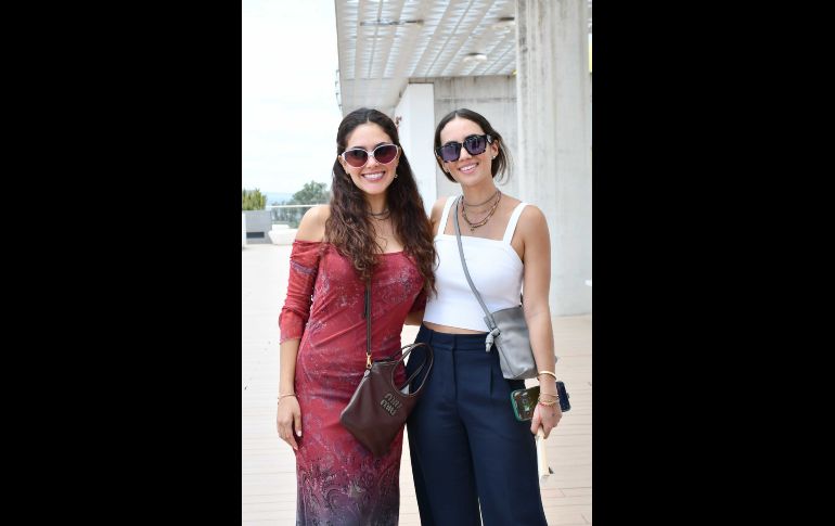 Sara Rodríguez y Ana Paula Barrios. GENTE BIEN JALISCO / Apertura de las cápsulas del tiempo de la Generación 2006 y la Generación 2016