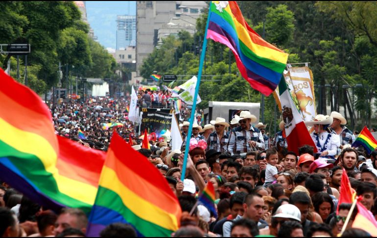 A pesar del ambiente festivo, la marcha mantiene su esencia de protesta ante la persistente violencia por prejuicio en el país. EFE/ARCHIVO