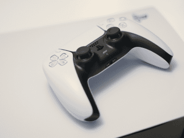 Aunque algunas filtraciones terminan siendo acertadas, la historia de los videojuegos también está llena de rumores que nunca se materializaron. CANVA