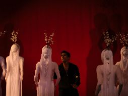 Más que una actualización estética, la puesta en escena replantea el sentido mismo del ballet. ESPECIAL
