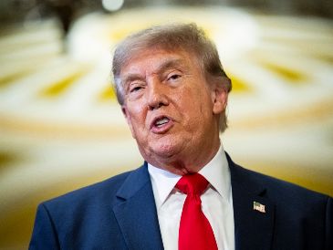 Donald Trump afirmó que De la Espriella era un "desconocido" y que logró imponerse tras recibir su respaldo. EFE/G. Sloan