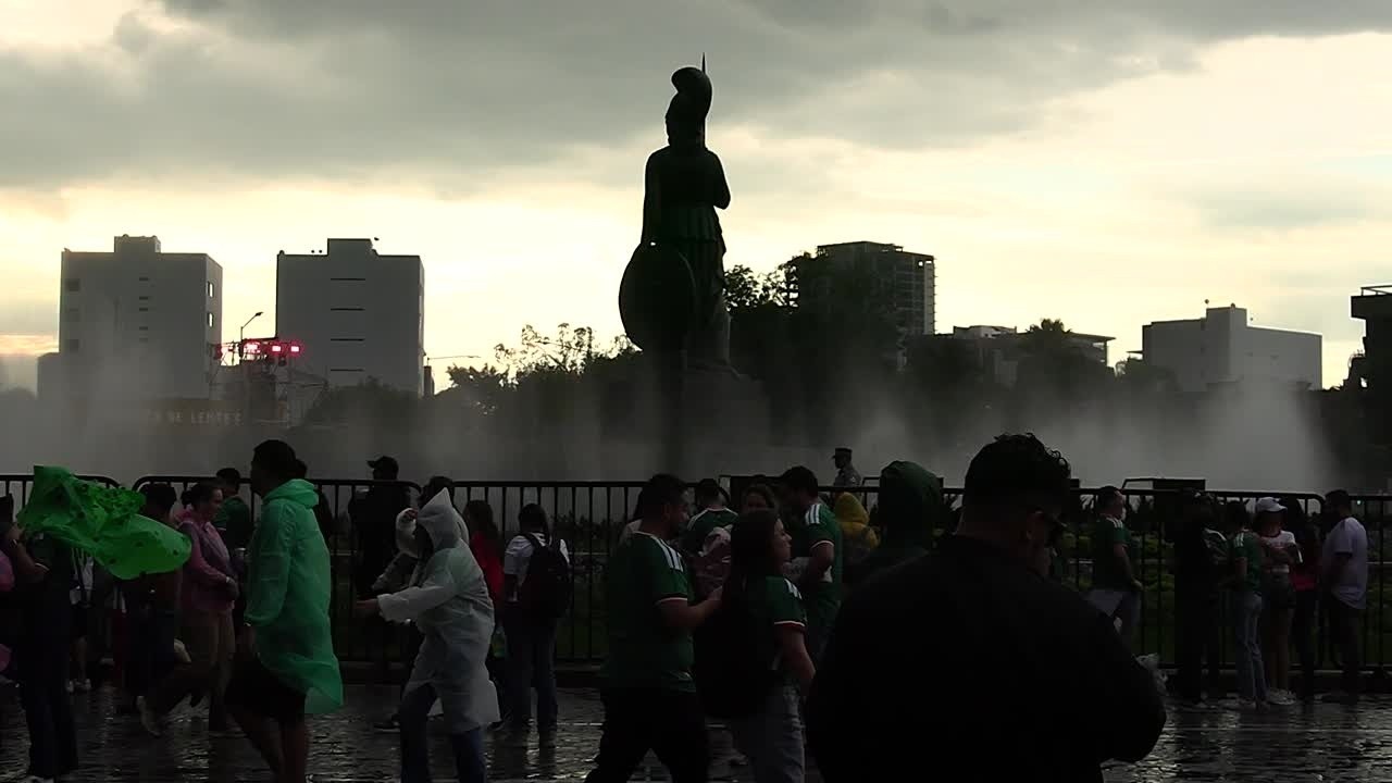 Festejos en La Minerva tras el partido de la Selección Mexicana. ESPECIAL