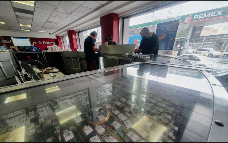 Acogerse a los plazos extendidos puede significar evitar perder una prenda, pero también pagar más intereses. EL INFORMADOR/Archivo