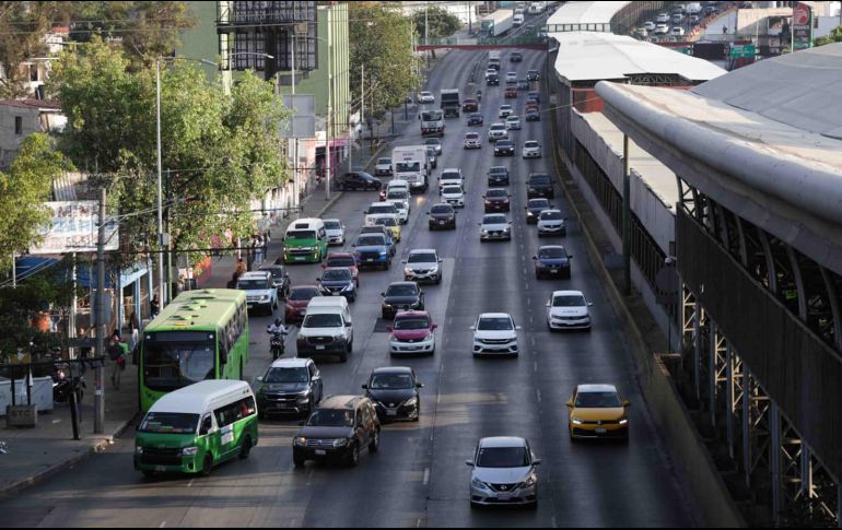 El programa Hoy No Circula se aplica de las 5:00 a las 22:00 horas en todas las alcaldías de la Ciudad de México y en tres zonas conurbadas del Estado de México. SUN/C. Mejía