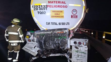 Autoridades mantienen labores de saneamiento y seguridad tras el accidente. UEPCBJ