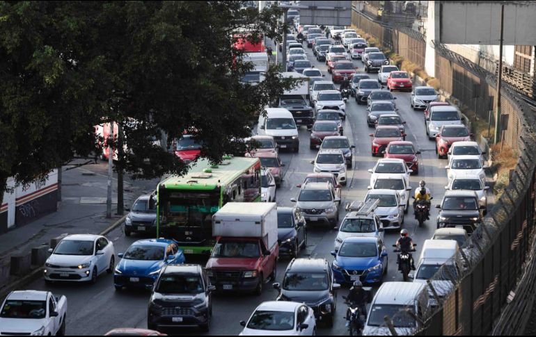 El programa Hoy No Circula se aplica de las 5:00 a las 22:00 horas en todas las alcaldías de la Ciudad de México y en tres zonas conurbadas del Estado de México. SUN/C. Mejía
