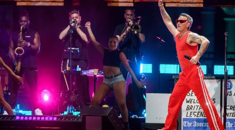 'Life Thru a Lens' fue el disco que lo catapultó al éxito global como cantante en solitario. EFE / R. Caro