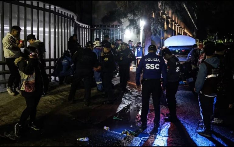En la calle Lancaster, se atendió a dos personas lesionadas por aplastamiento. EL UNIVERSAL
