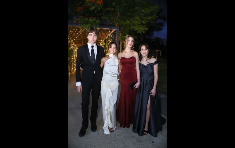 Oliver Castellanos, Jimena Millán, Tess Castellanos y Roberta Ramírez. GENTE BIEN JALISCO / Revista del 3 de julio 2026