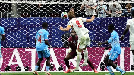 Harry Kane se echó a su espalda a la Selección de Inglaterra y marcó los dos goles en el tramo final del partido con los que le dieron la vuelta al Congo, que puso fin a un recorrido de ensueño en el Mundial 2026. EFE / R. Wittek
