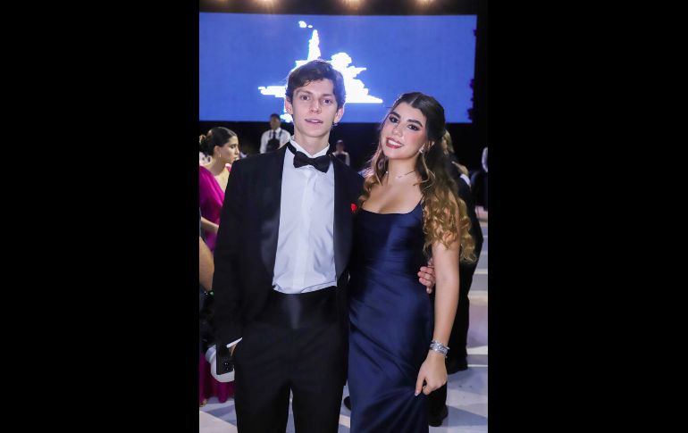 Juan Pablo Dorantes y Juliana Ortega. GENTE BIEN JALISCO / Graduación Liceo del Valle