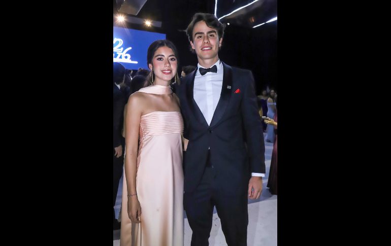 Ángela Levy y Pablo Ruiz Esparza. GENTE BIEN JALISCO / Graduación Liceo del Valle