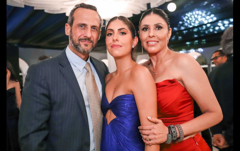 Francisco Guerra Baruqui, Ivanna Guerra y Claudia Castañeda. GENTE BIEN JALISCO / C.Jimeno