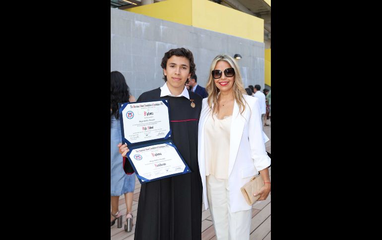 Diego Robles Preciado y Marisa Preciado. GENTE BIEN JALISCO / Revista del 3 de julio 2026