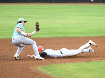 Charros de Jalisco perdió el encuentro contra Caliente de Durango en el primer juego de la doble cartelera este miércoles. CHARROS DE JALISCO