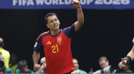 Mikel Oyarzabal, de España, celebra su gol en el partido por los dieciseisavos de final del Mundial de la FIFA 2026 entre España y Austria. EFE / L. Jr