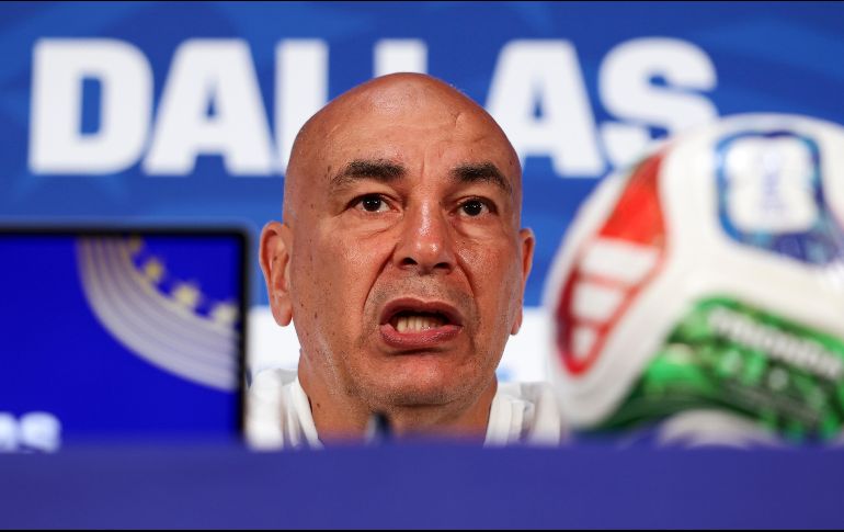 Hossam Hassan, entrenador de Egipto, estuvo involucrado en el altercado. EFE/C. Neundorf