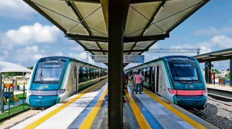 La situación al interior de los vagones del Tren Maya provocó crisis nerviosas y constantes reclamos de los pasajeros. SUN/ESPECIAL