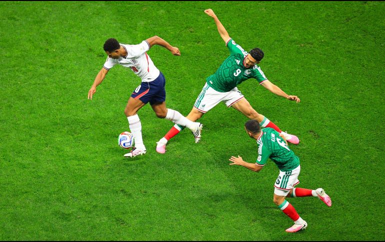 El Tricolor rozó la remontada ante un rival con diez hombres, pero el sueño mundialista terminó en casa. EL INFORMADOR/ A. NAVARRO.