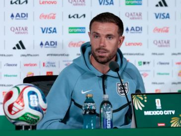 Aunque Jordan Henderson formó parte de la convocatoria para el duelo frente a México, permaneció en el banquillo durante todo el encuentro y no disputó ningún minuto. EFE/ José Méndez