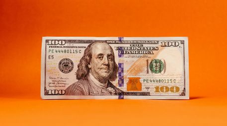 El viernes 3 de julio, el dólar cerró con una cotización de 17.47 pesos por unidad. UNSPLASH / J. BORBA